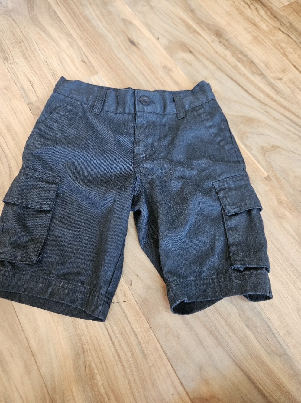 Boys Lil Scoop Cargo Shorts in Dark Charcoal 4t